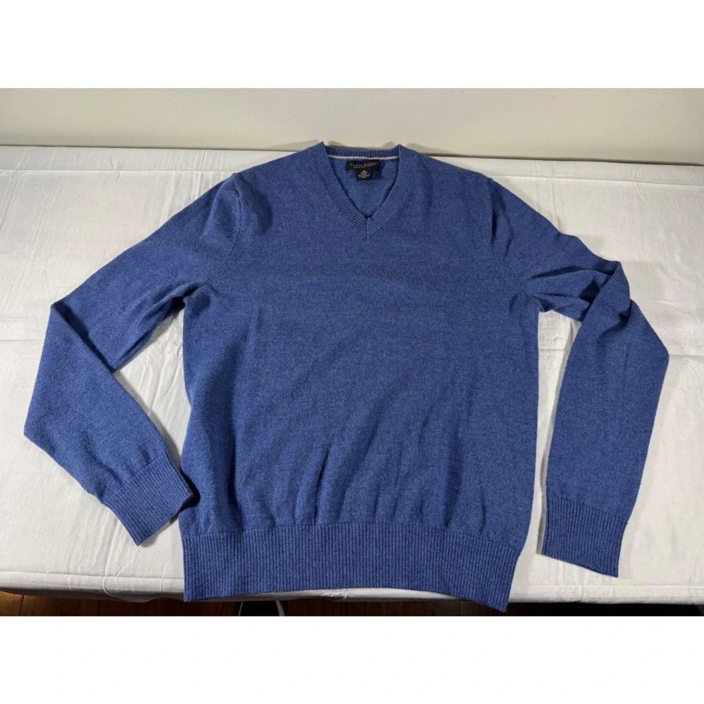 Banana Republic Mens Extra Fine Merino Wool V-Neck Sweater Blue Heather Small